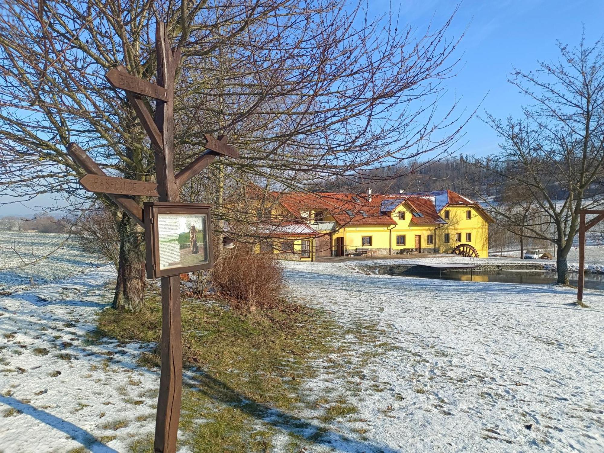 Hotel Podvesky Mlyn Tlumacov Zewnętrze zdjęcie